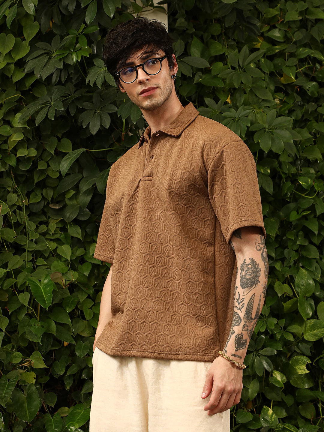 Men Tan Brown Zigzag-Tactile T-Shirt
