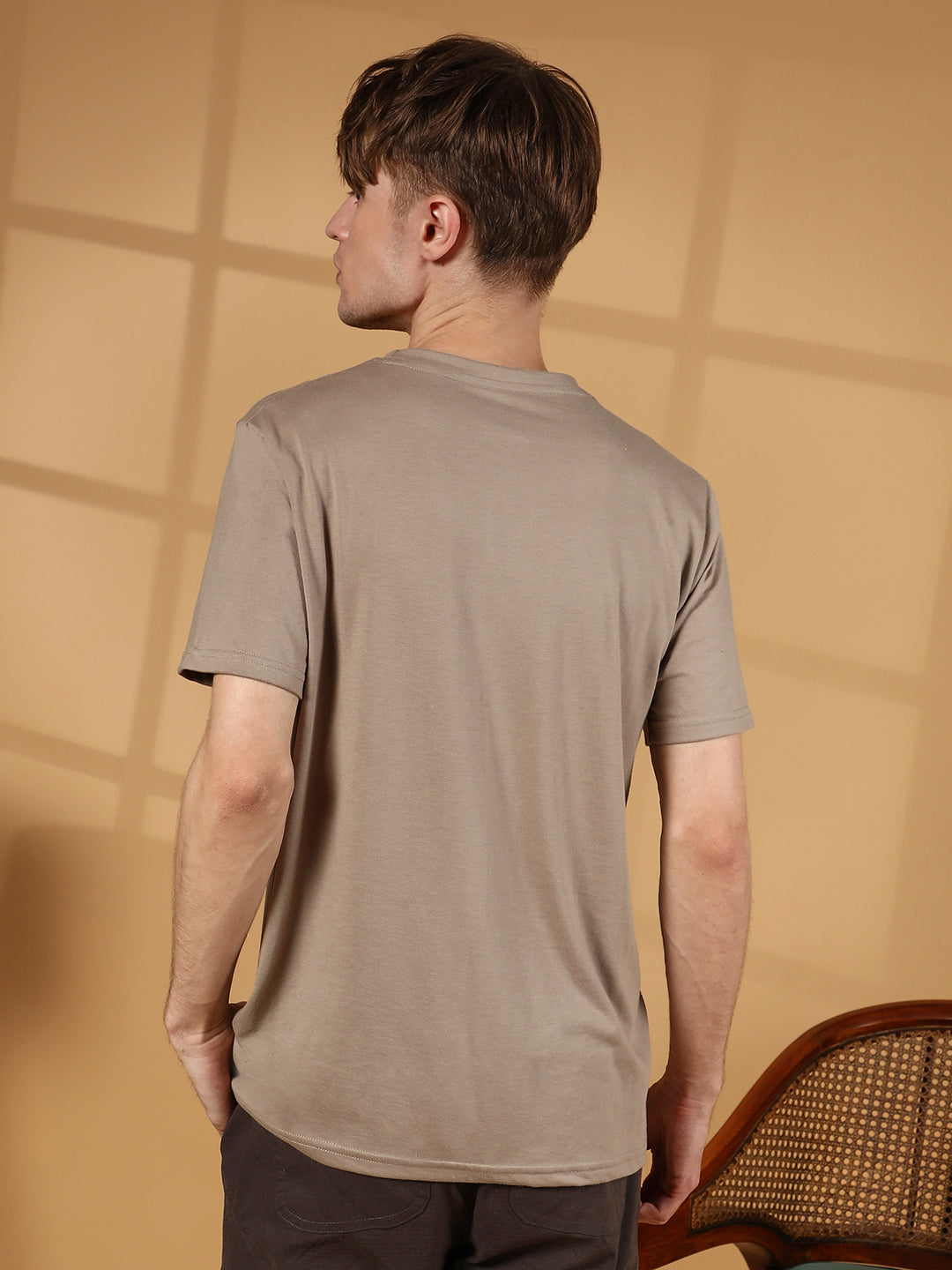 Men Cloud Grey Solid Regular T-Shirt