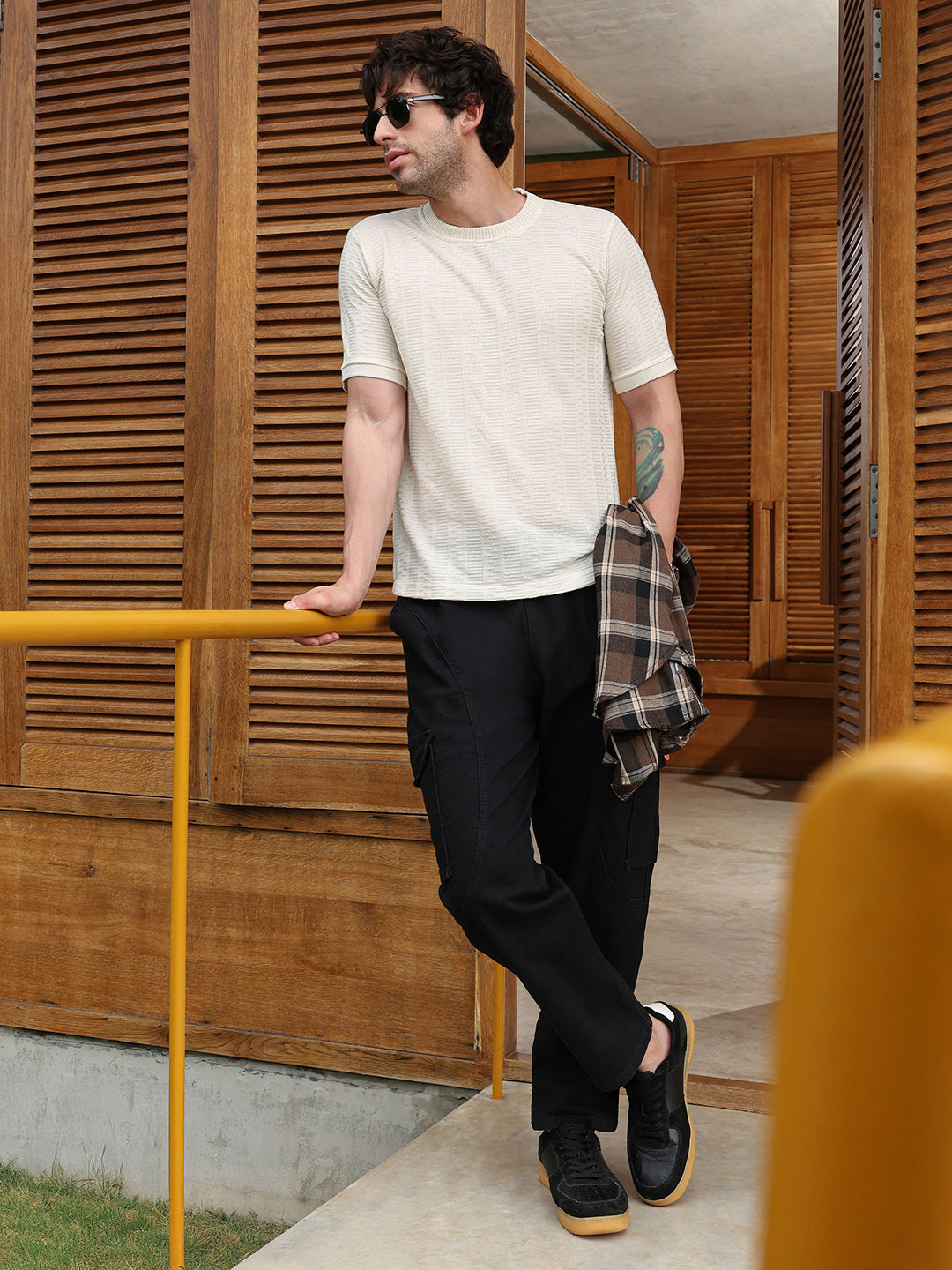 Men Cream White Dash-Ribbed Knit T-Shirt