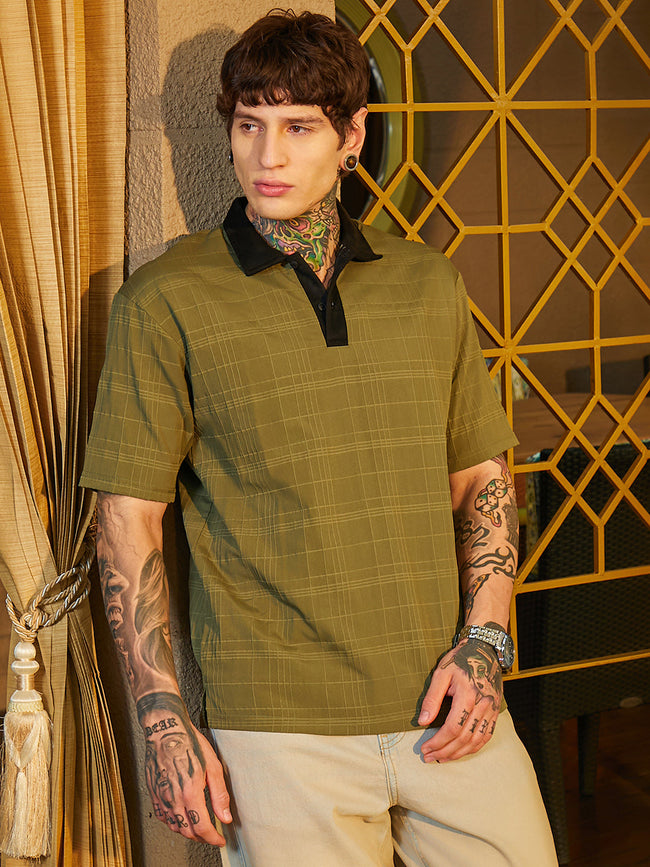 Men Cotton Blend Regular Colourblock T-Shirt