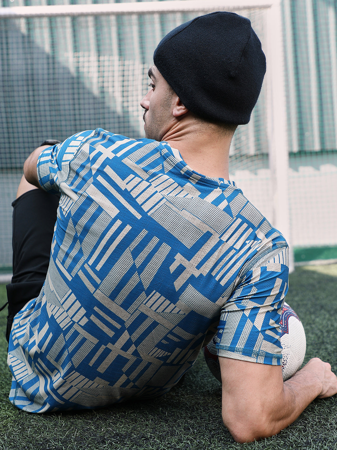 Men Sky Blue Abstract-Bloc Activewear T-Shirt