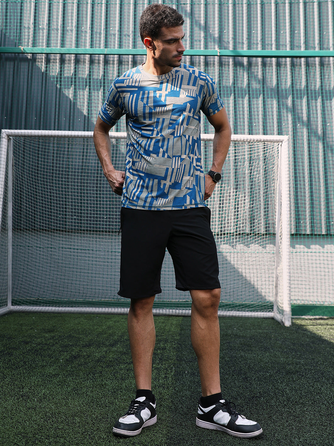 Men Sky Blue Abstract-Bloc Activewear T-Shirt