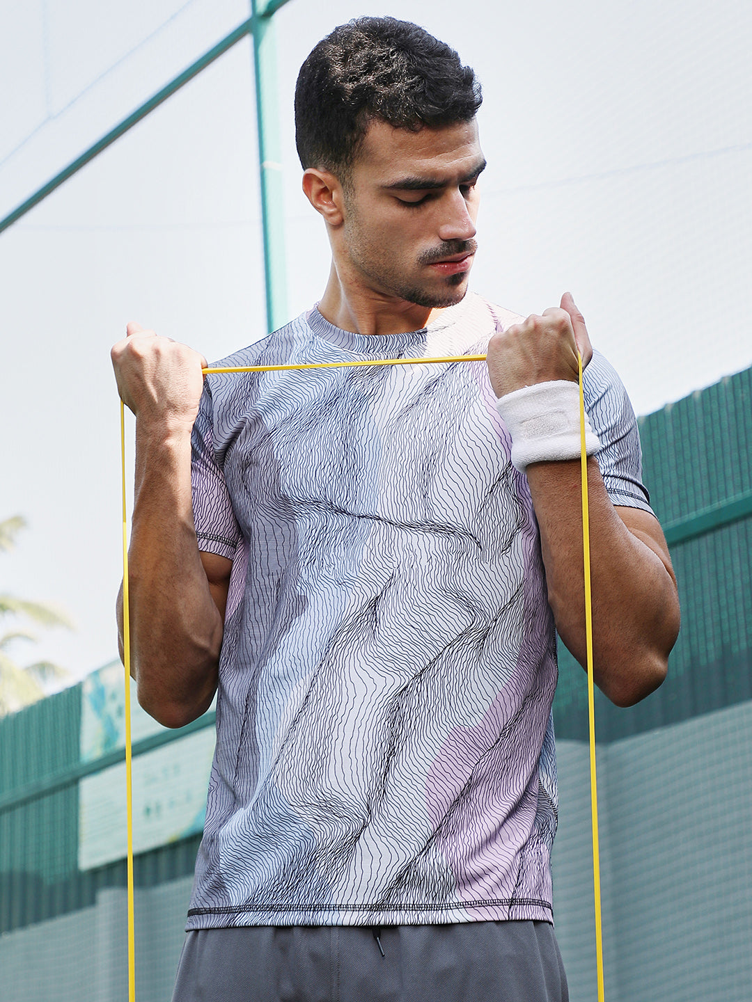 Men Cloud Grey Lined-Dye Activewear T-Shirt