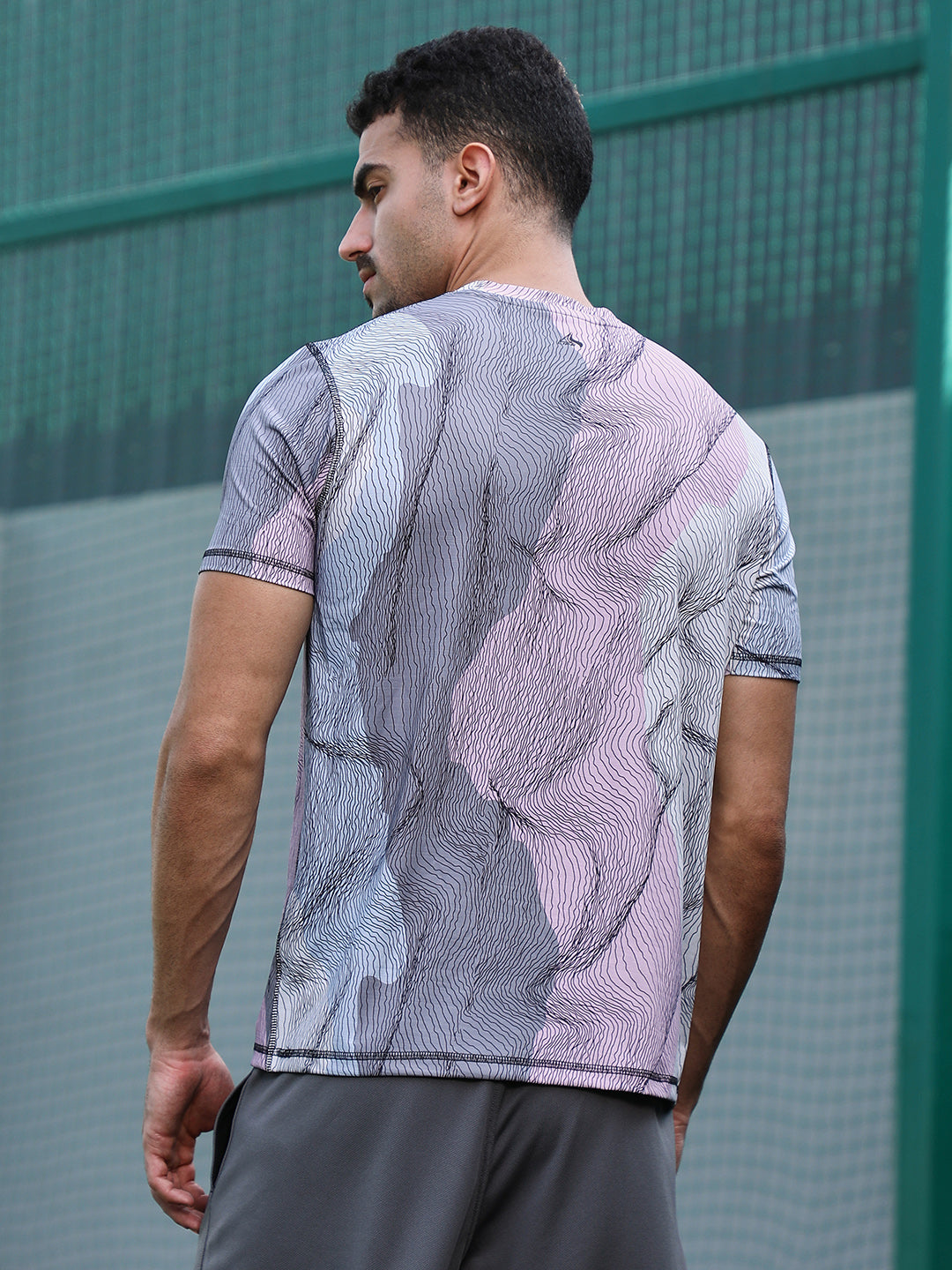 Men Cloud Grey Lined-Dye Activewear T-Shirt