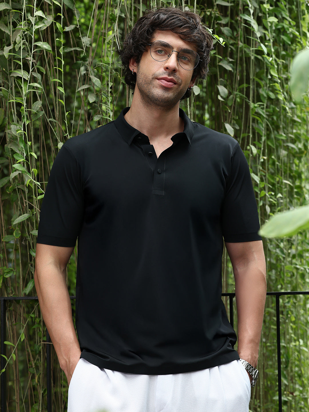 Men Onyx Black Seamless Solid Polo T-Shirt