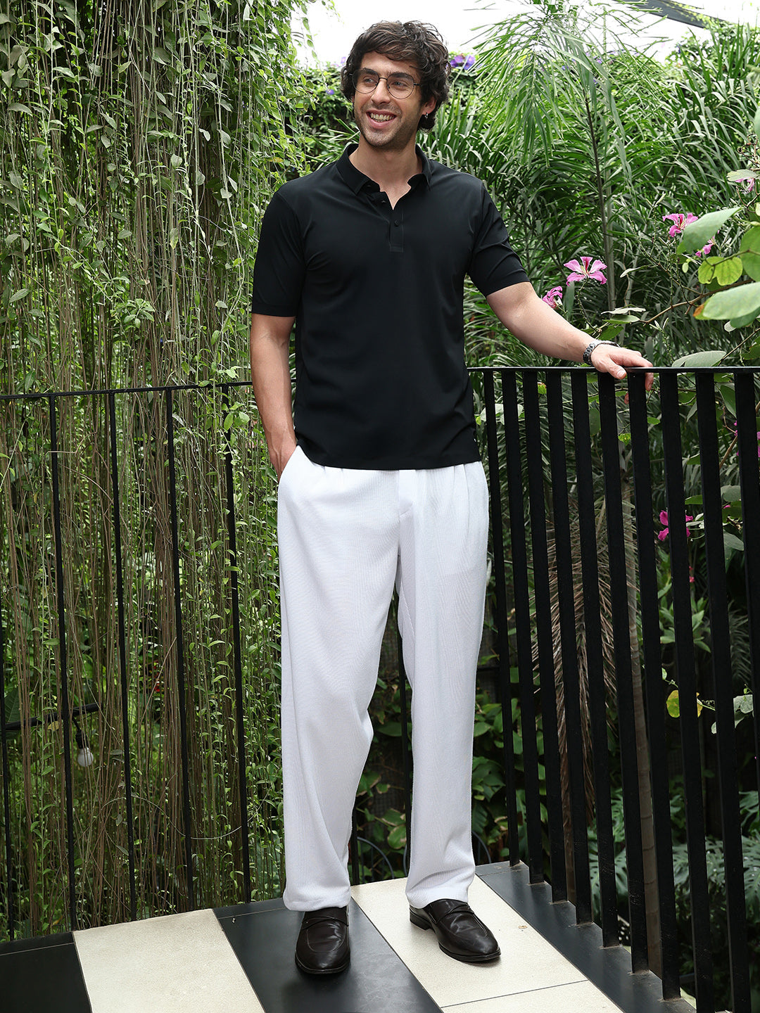 Men Onyx Black Seamless Solid Polo T-Shirt