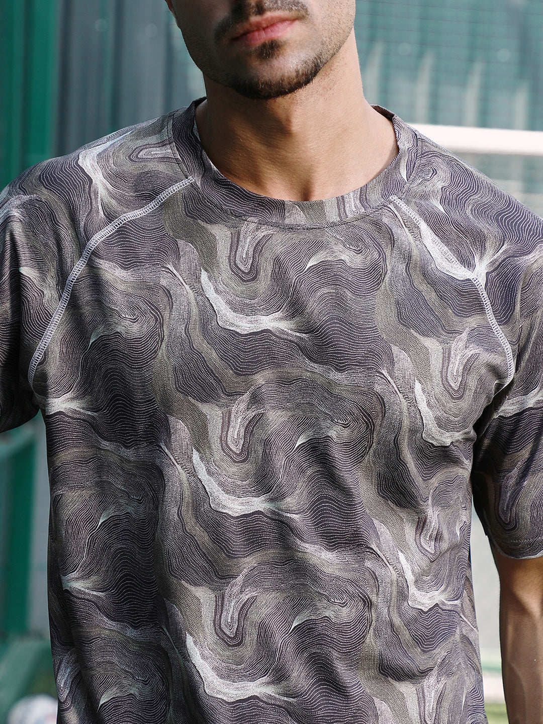 Men Charcoal Black Flow-Lined Activewear T-Shirt