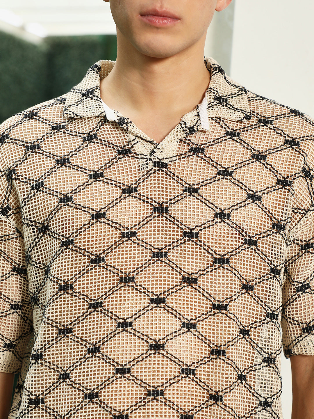 Men Geometric Pattern Polo Collar Cotton T-Shirt