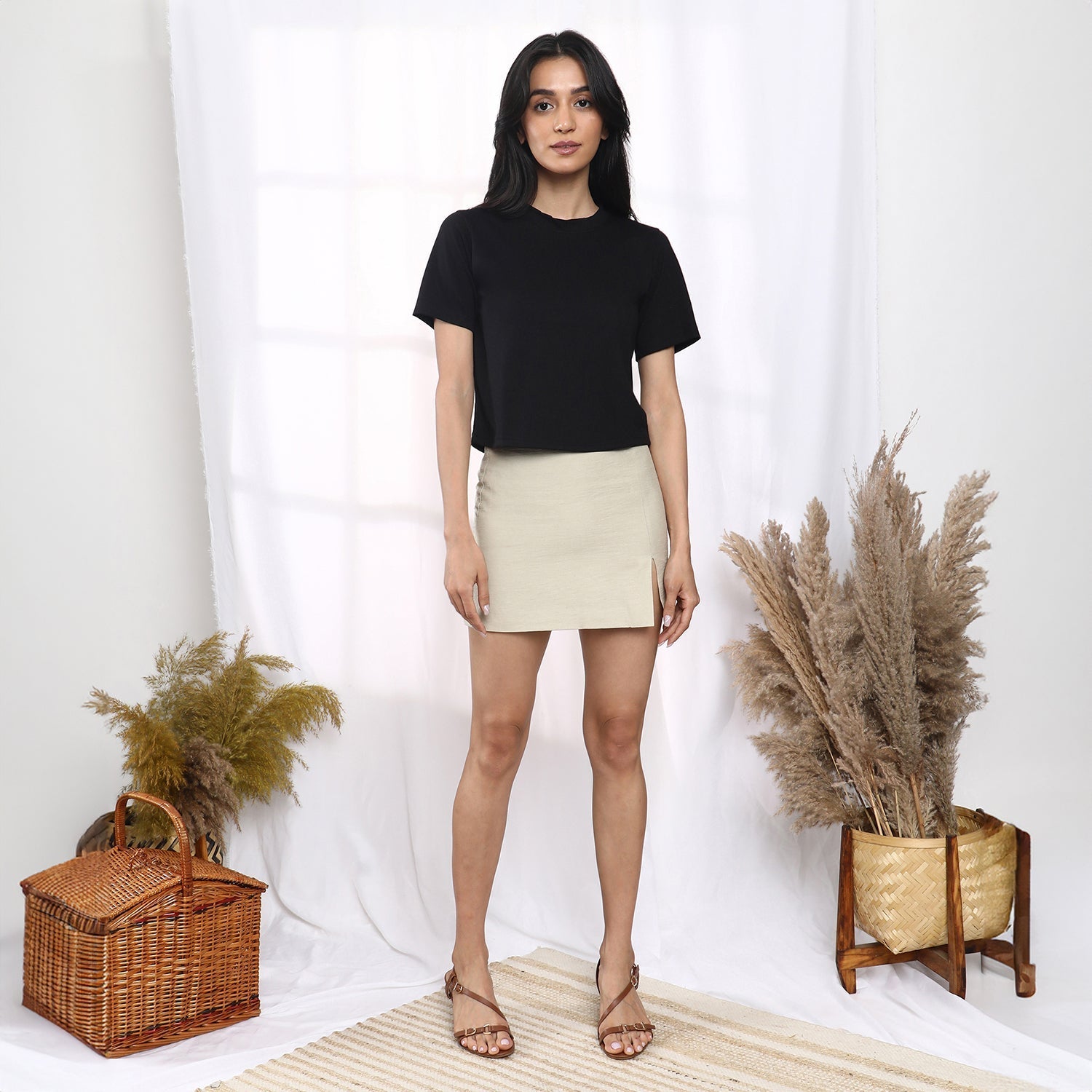 Women Black Solid Regular Fit T-Shirt