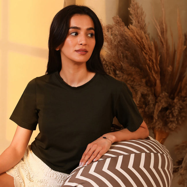 Women Green Solid Regular Fit Top