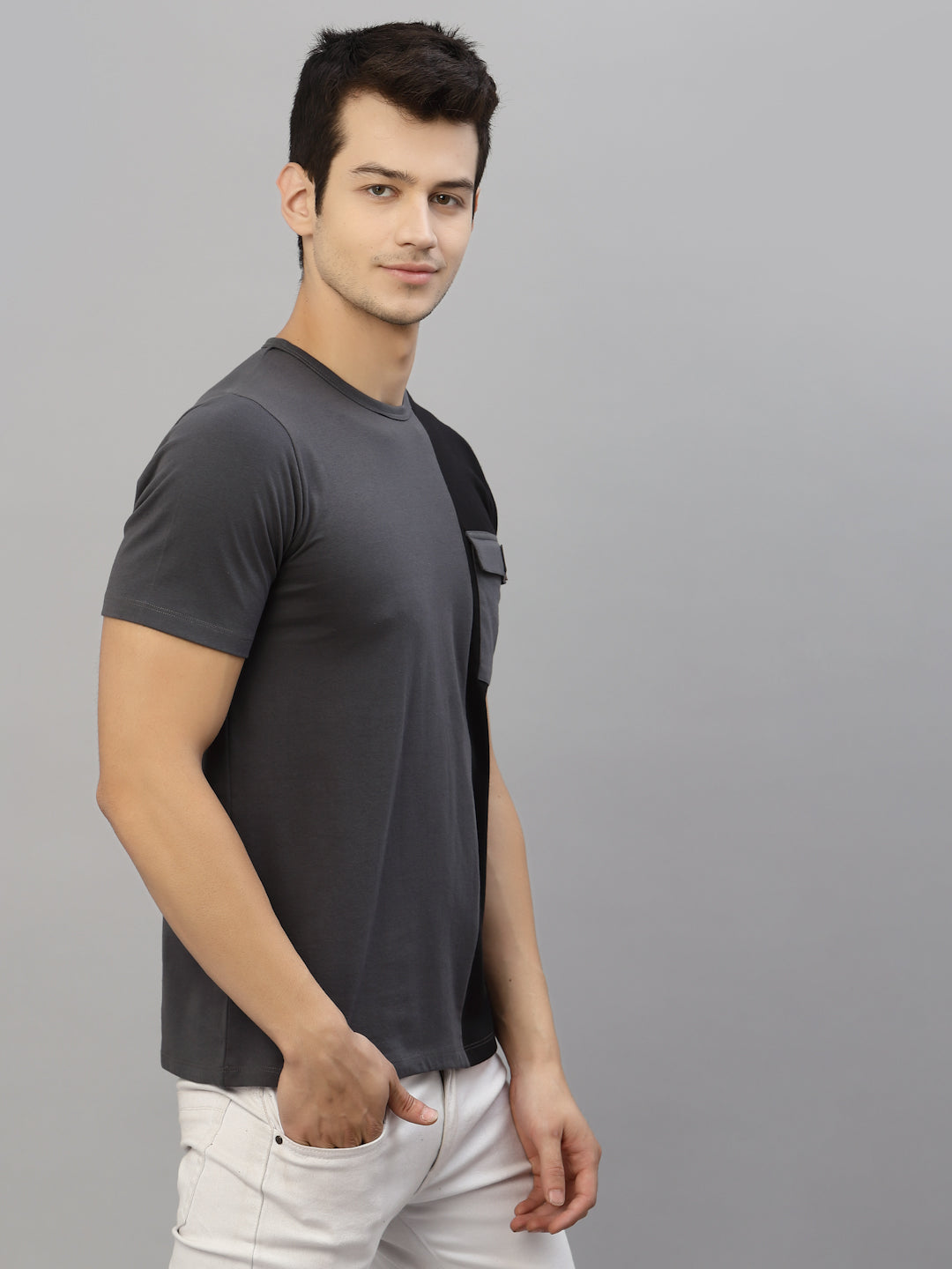 Men Grey Colorblocked T-shirt