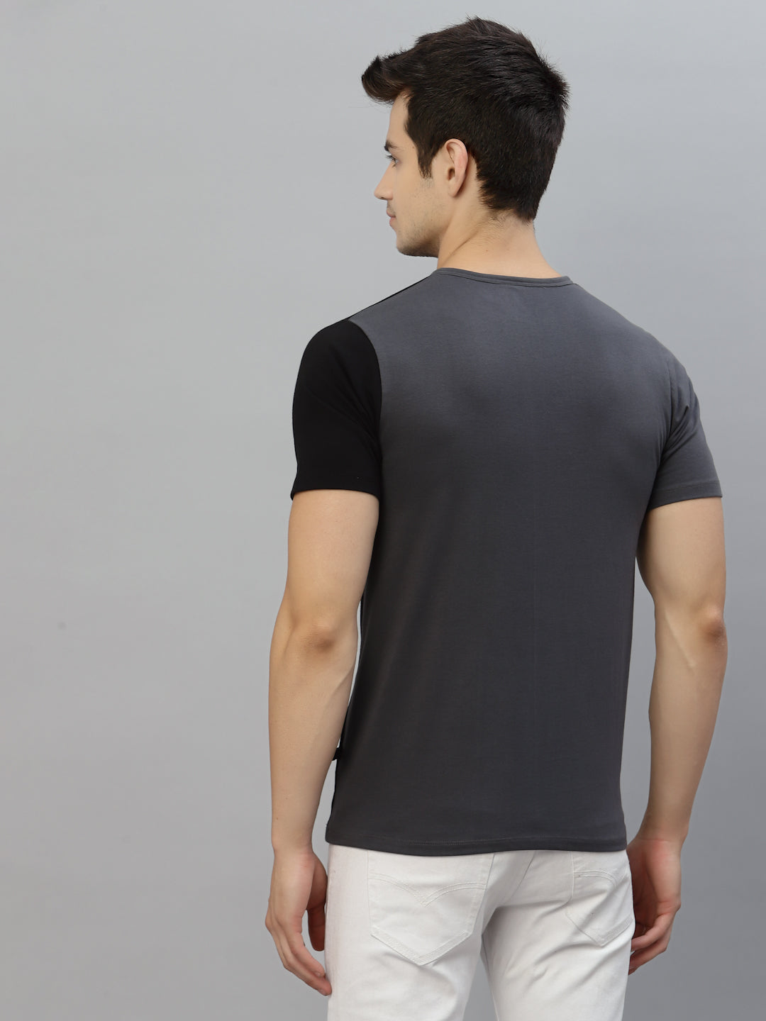 Men Grey Colorblocked T-shirt