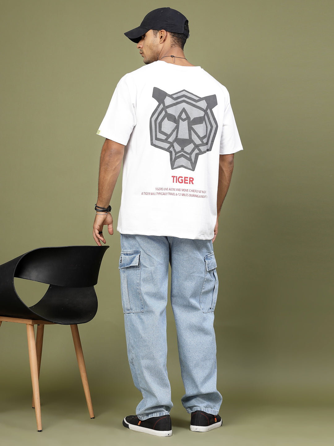 Men Majestic Tiger Puff Print Oversized TShirt