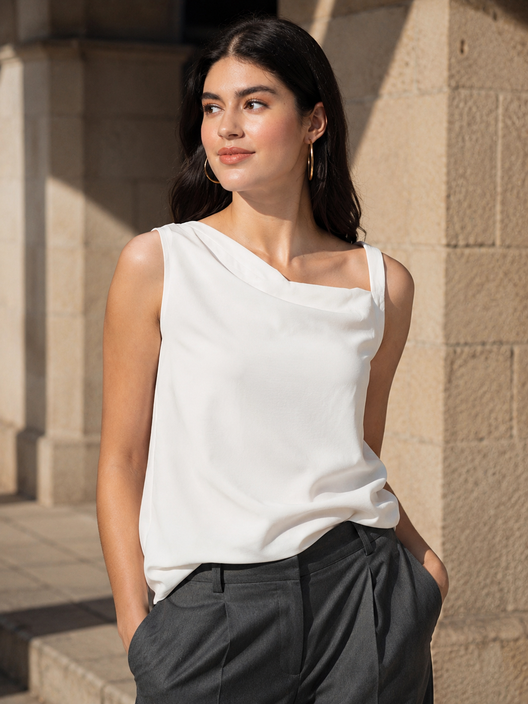 Women White Solid Sleeveless Top