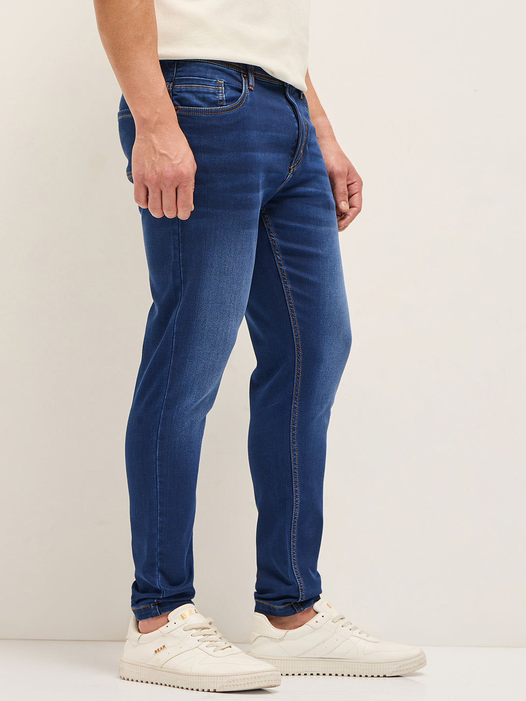 Men BlueLight Fade Mid-Rise Skinny Fit Jeans