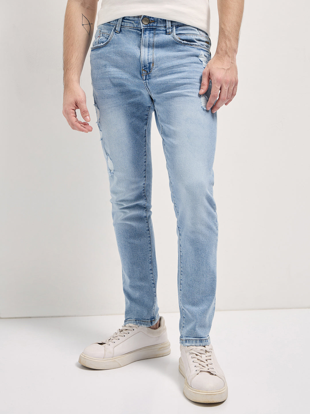 Men Light BlueLight Fade Distressed Patch Mid-Rise Relaxed Fit Jeans