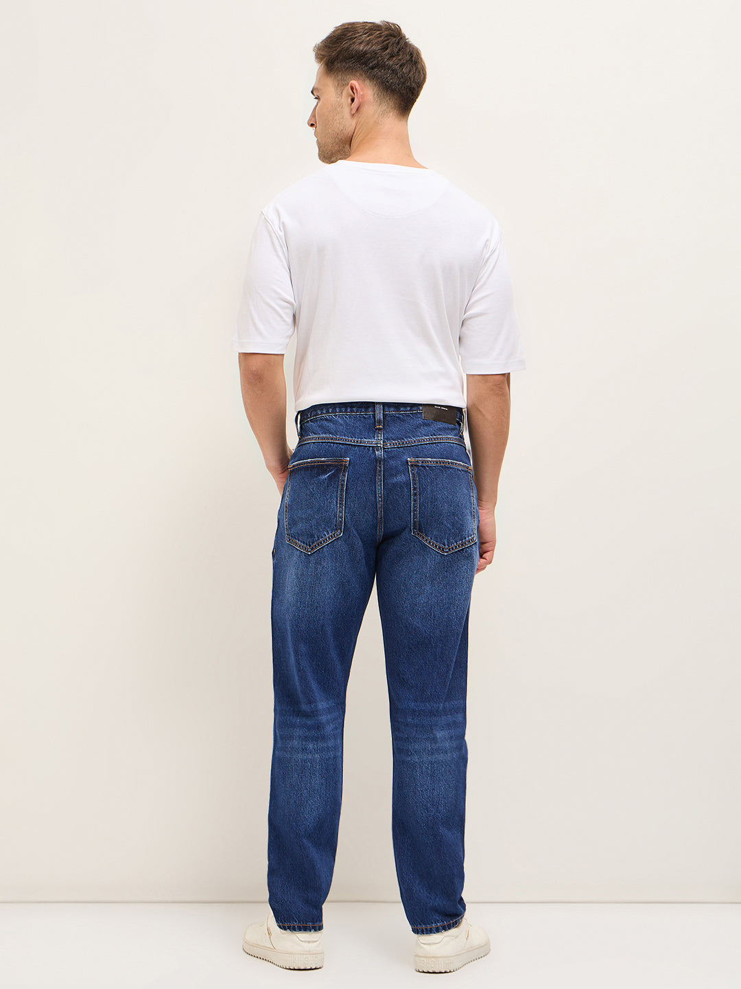 Men BlueLight Fade High Distressed Mid-Rise Relaxed Fit Jeans