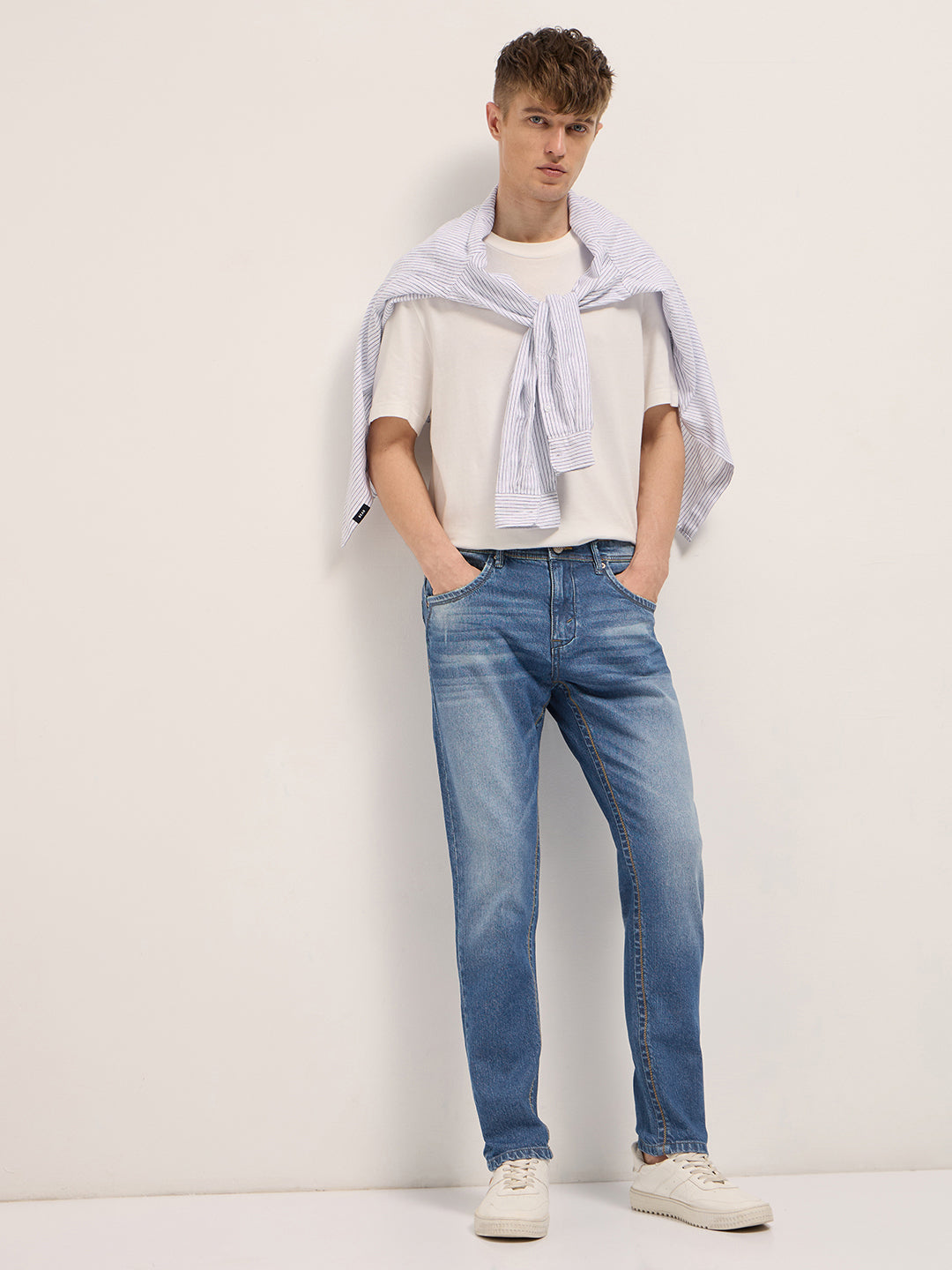 Men Mid Blue Mid-Rise Slim Fit Jeans