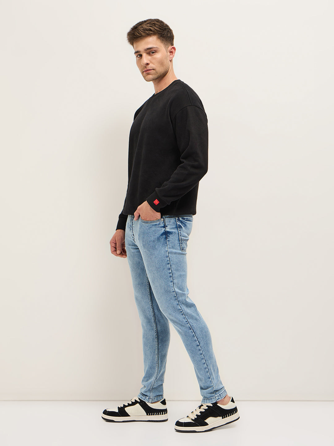 Men Light BlueLight Fade Mid-Rise Skinny Fit Jeans