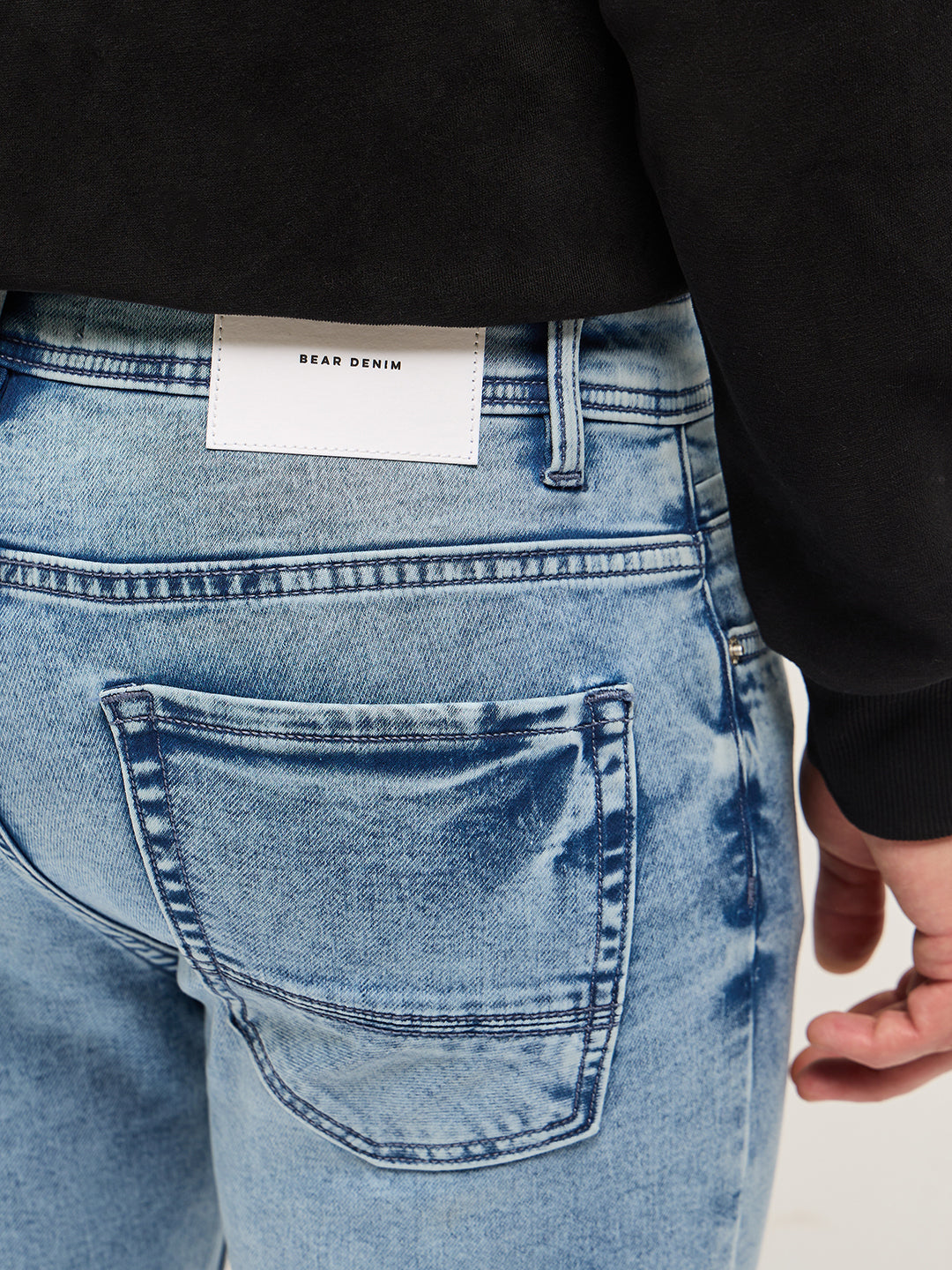 Men Light BlueLight Fade Mid-Rise Skinny Fit Jeans