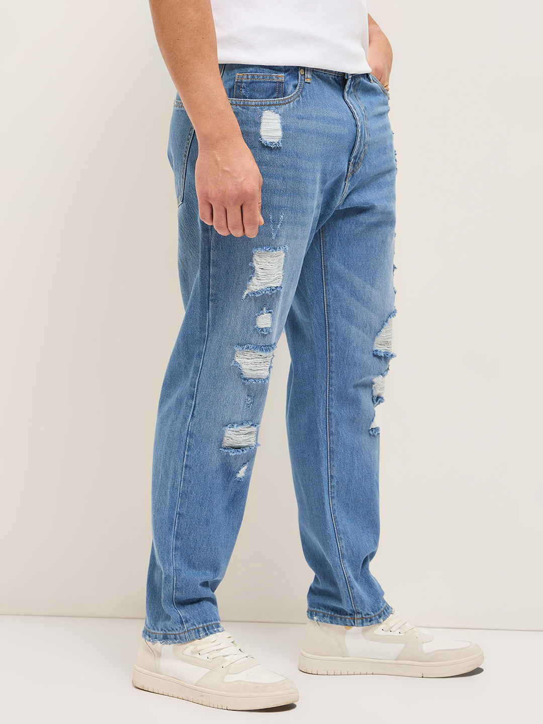Men Blue Light Fade Mid-rise Jeans