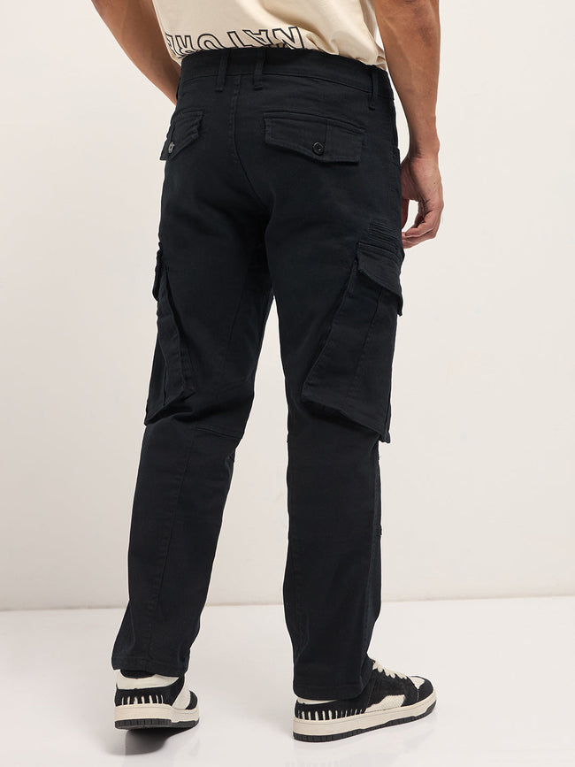 Men Black Solid Straight Fit Cargo Denim