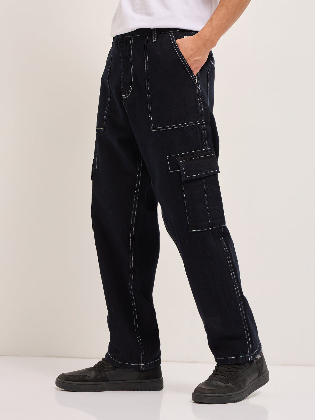 Men Black Mid-Rise Baggy Fit Cargo Jeans