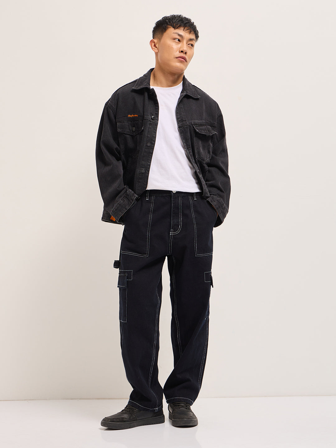 Men Black Mid-Rise Baggy Fit Cargo Jeans