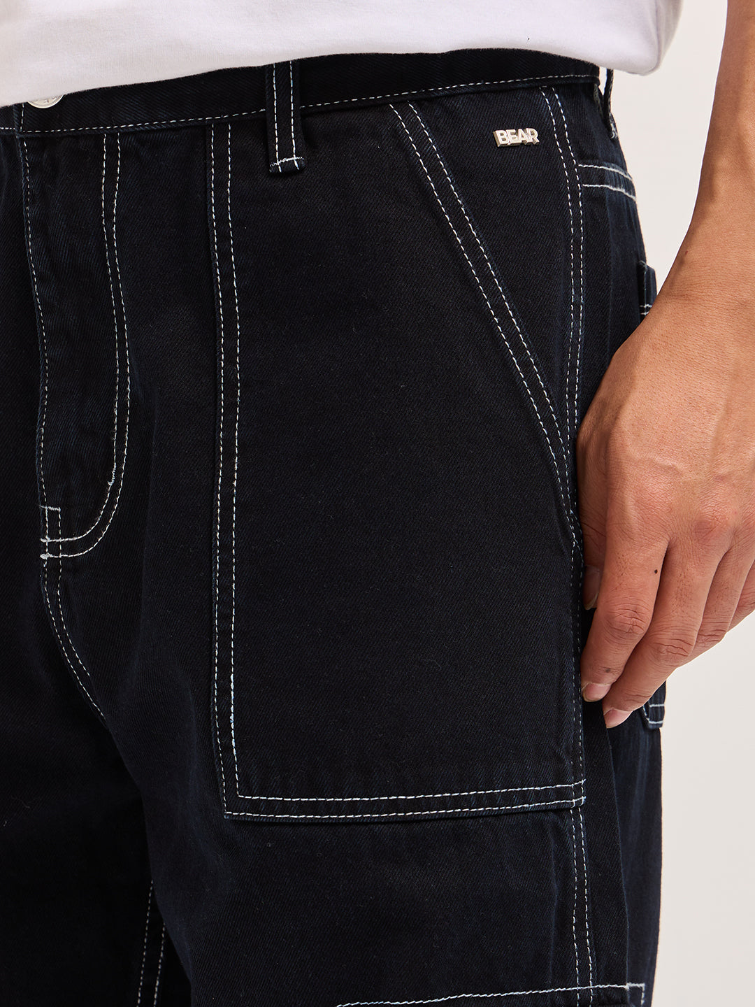 Men Black Mid-Rise Baggy Fit Cargo Jeans