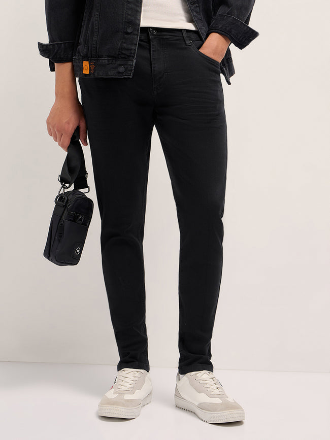 Men Black Solid Mid Rise Jeans