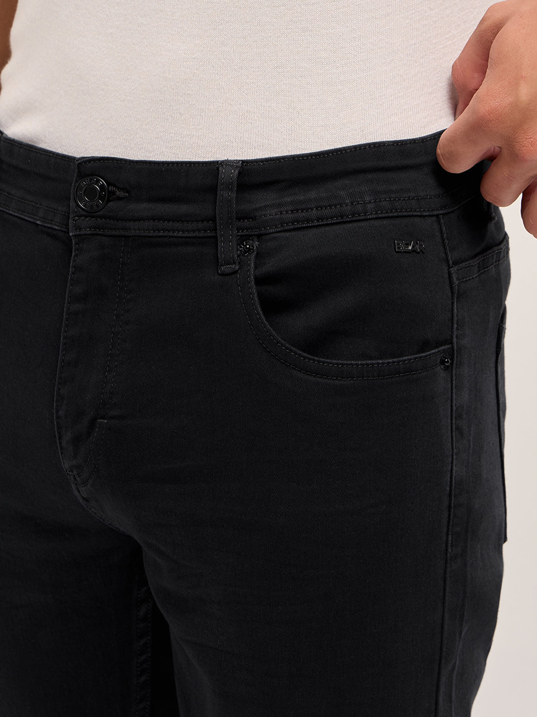 Men Black Solid Mid Rise Jeans