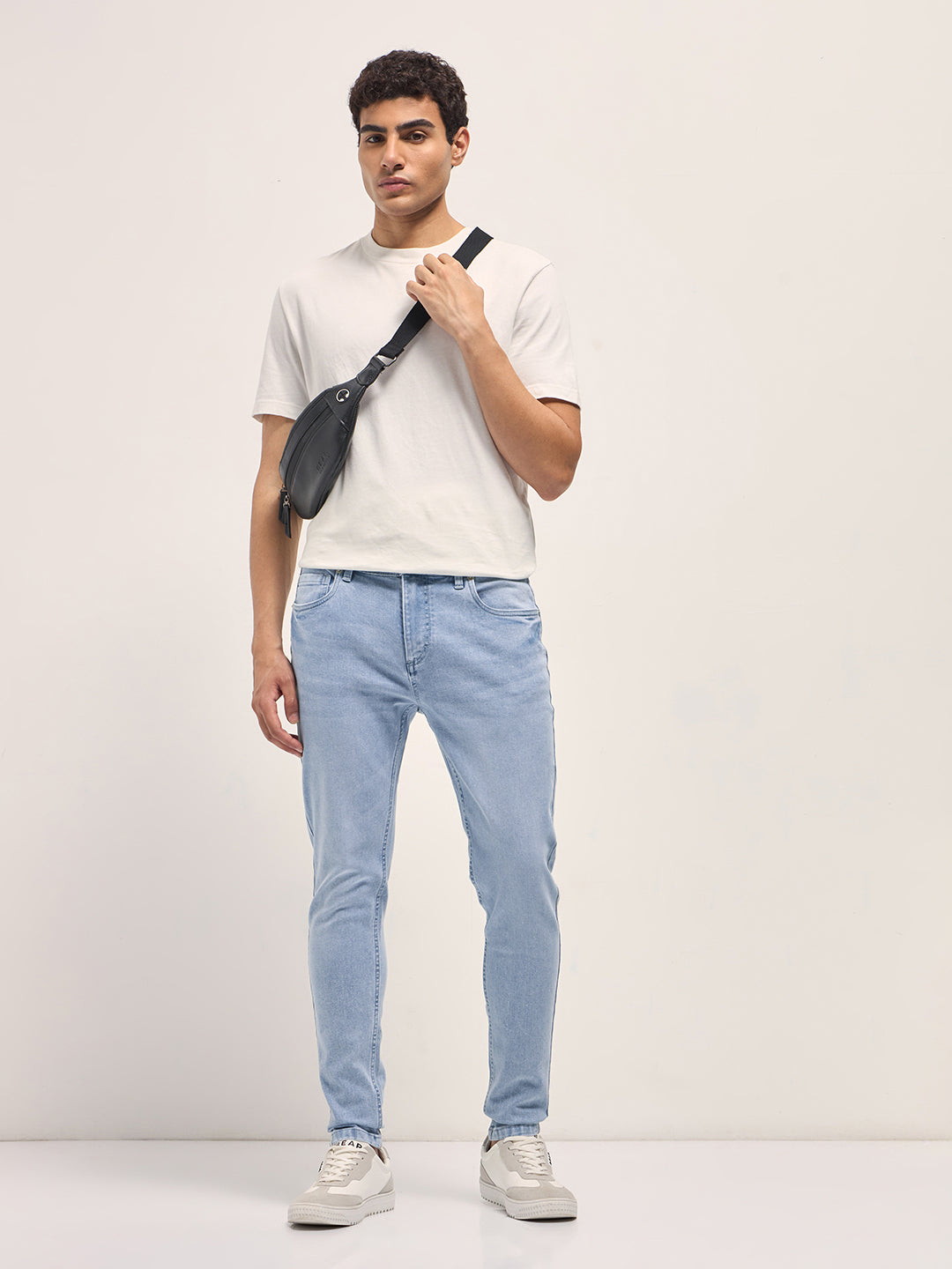 Men Light Blue Mid-Rise Skinny Fit Jeans