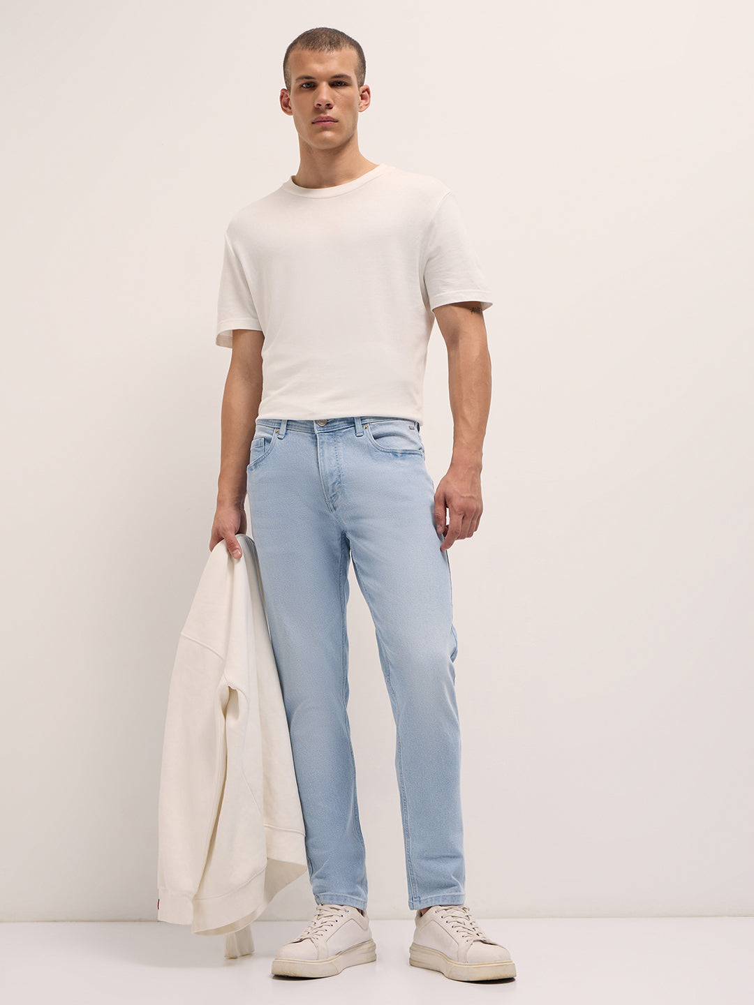 Men Light Blue Mid-Rise Slim Fit Jeans