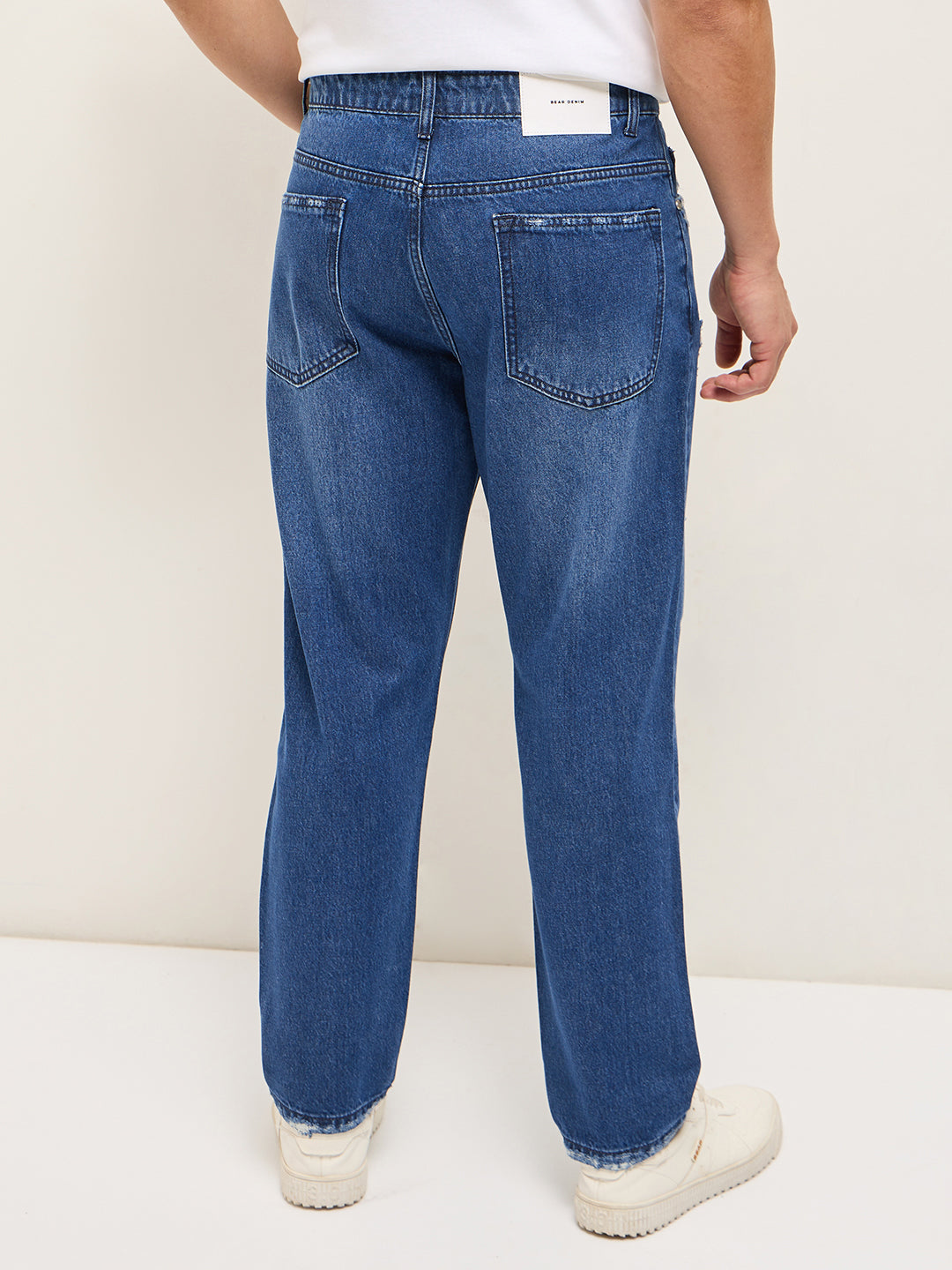 Men BlueLight Fade Distressed Mid-Rise Relaxed Fit Jeans
