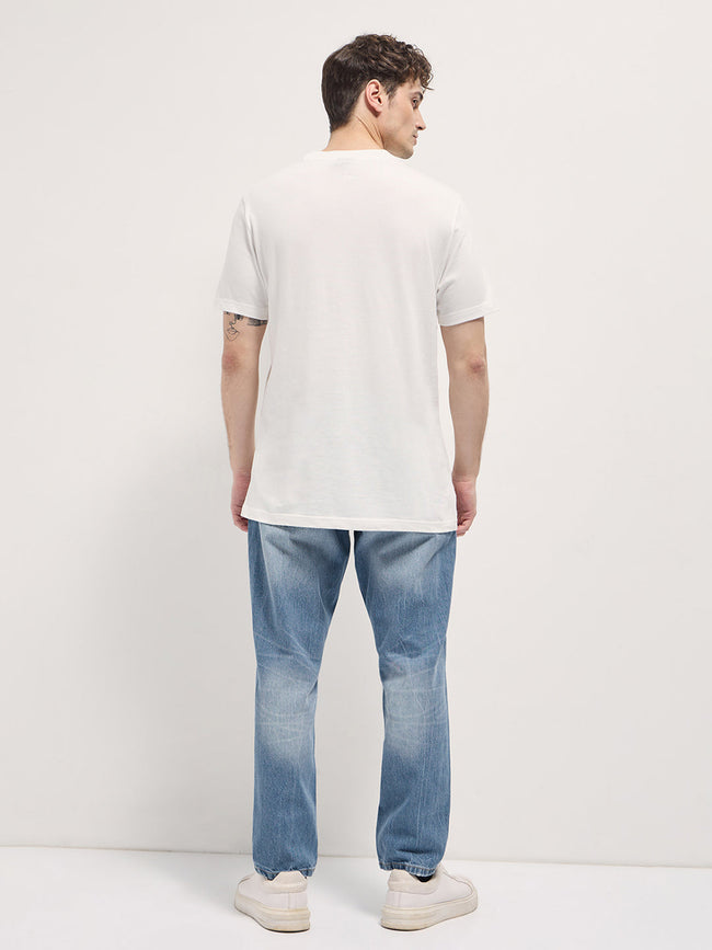 Men Light BlueLight Fade High Distressed Mid-Rise Relaxed Fit Jeans