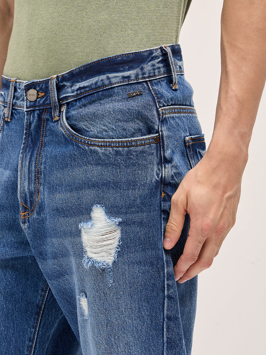 Men Mid BlueLight Fade High Distressed Mid-Rise Relaxed Fit Jeans