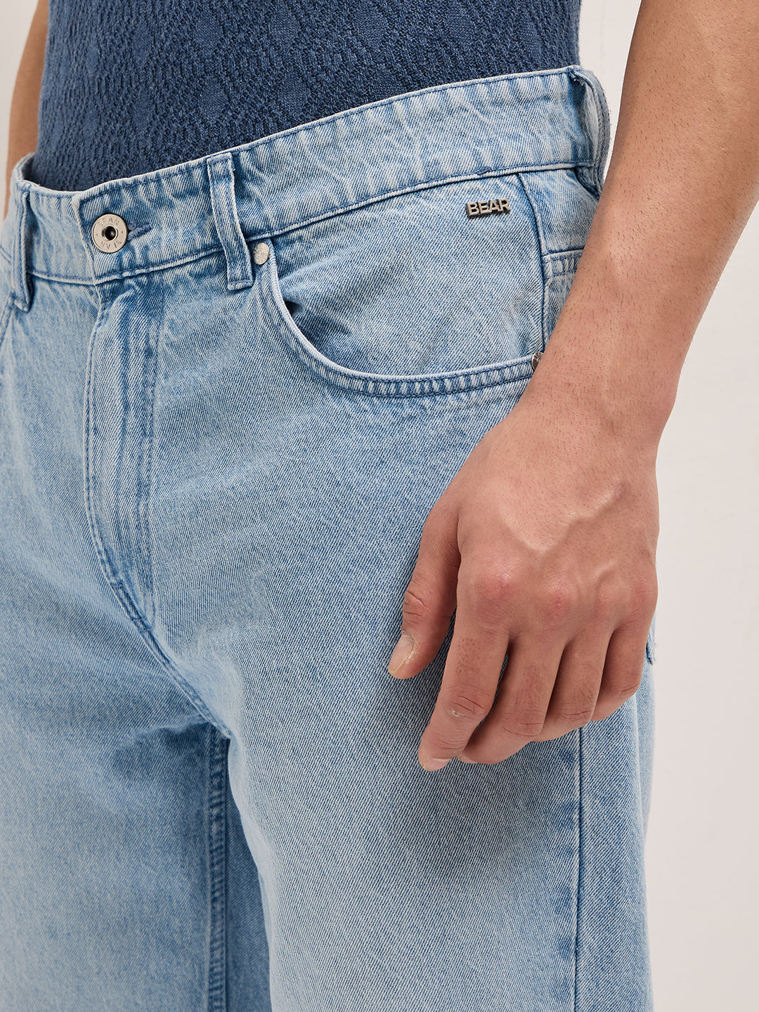 Men Light BlueLight Fade Distressed Mid-Rise Straight Fit Jeans