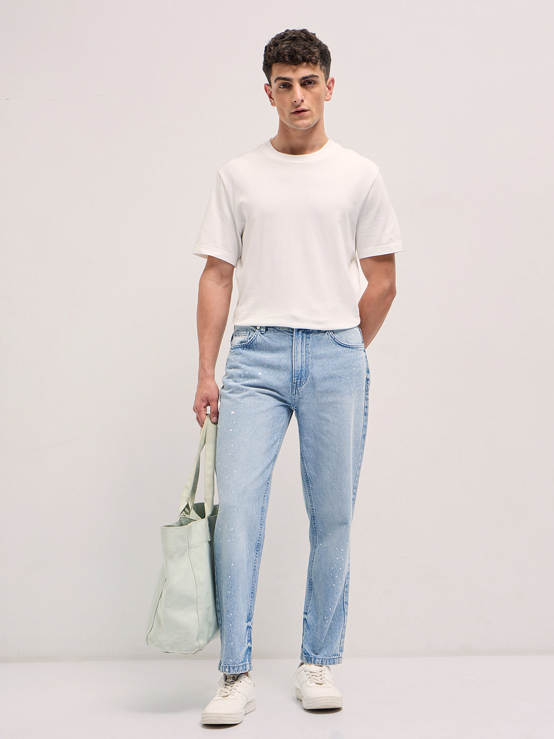 Men Light Blue Straight Fit Mid Rise Jean