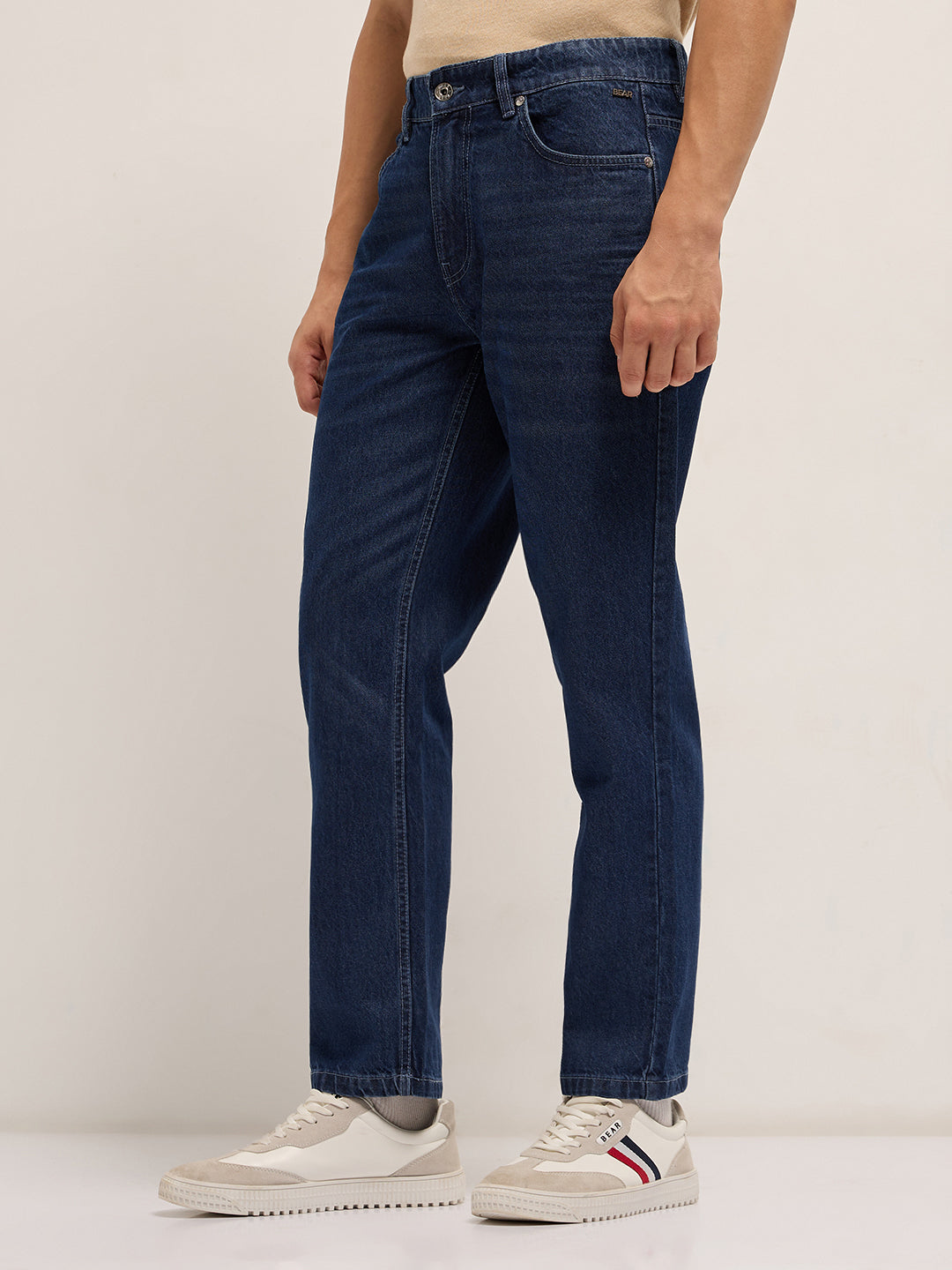Men Mid Blue Solid Mid-Rise Straight Fit Jeans