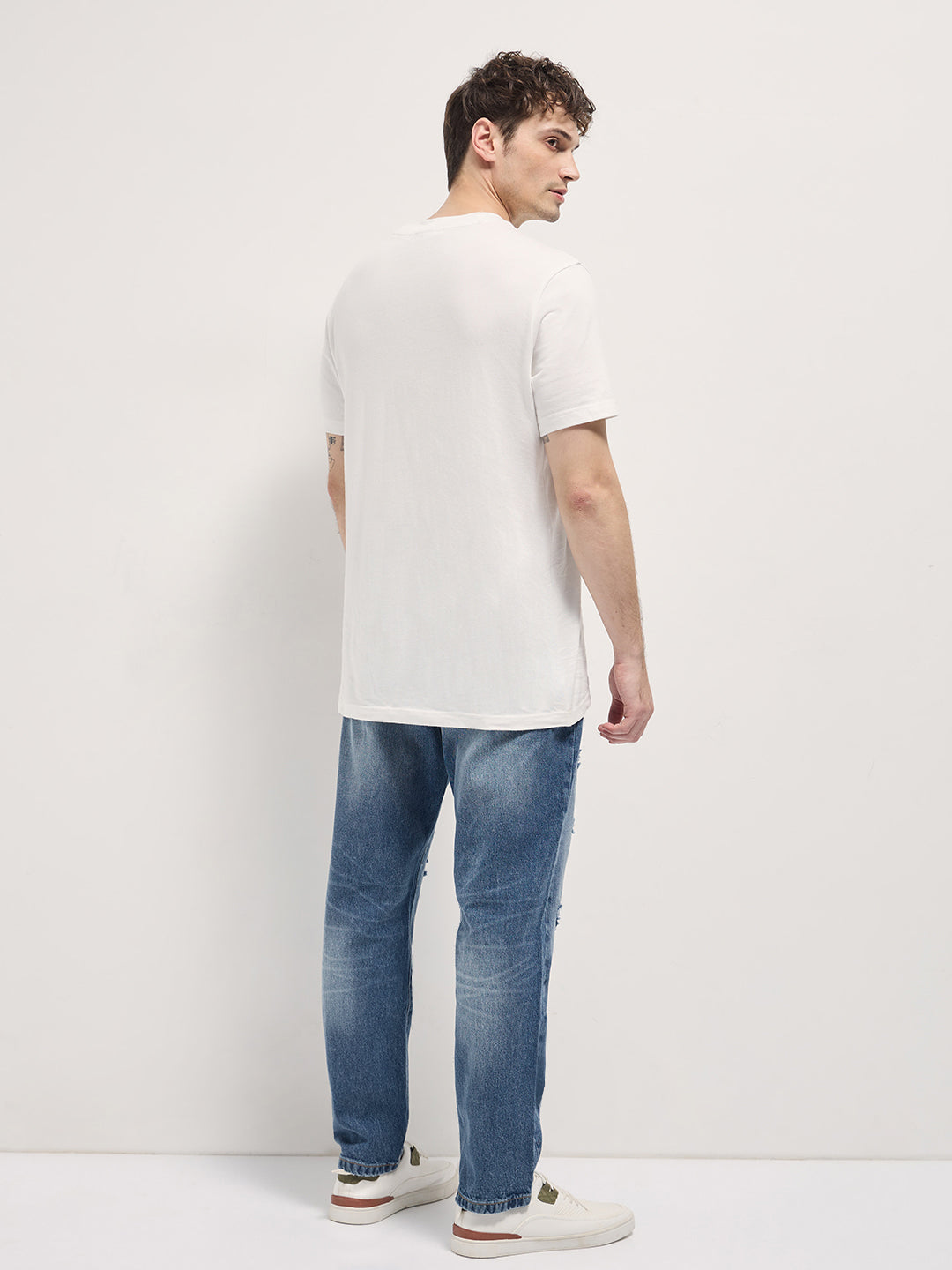 Men Mid BlueLight Fade High Distressed Mid-Rise Relaxed Fit Jeans