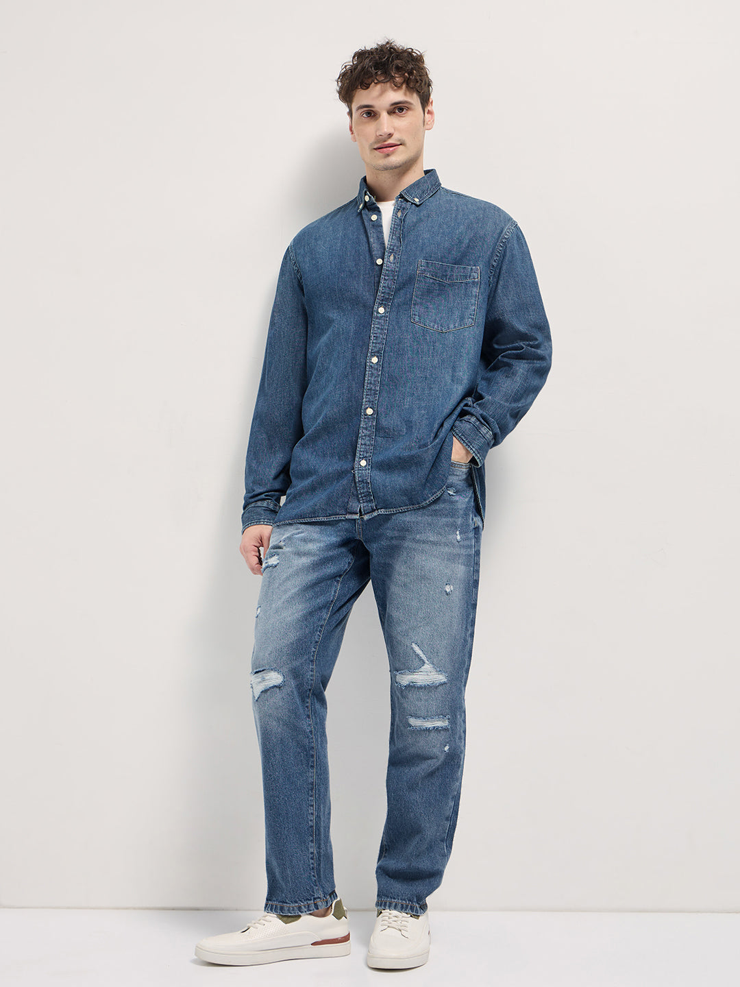 Men Mid BlueLight Fade High Distressed Mid-Rise Relaxed Fit Jeans