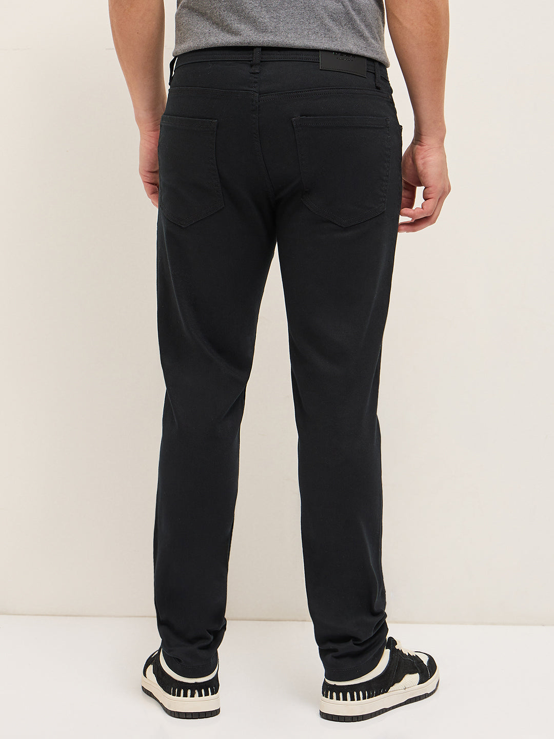 Men Black Mid-Rise Slim Fit Jeans