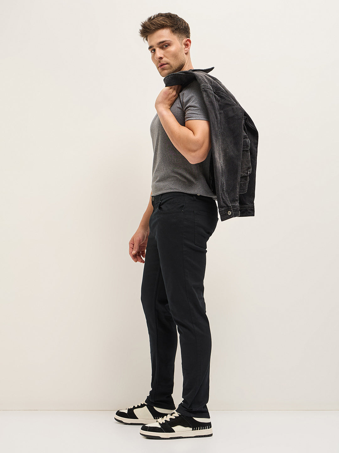 Men Black Mid-Rise Slim Fit Jeans