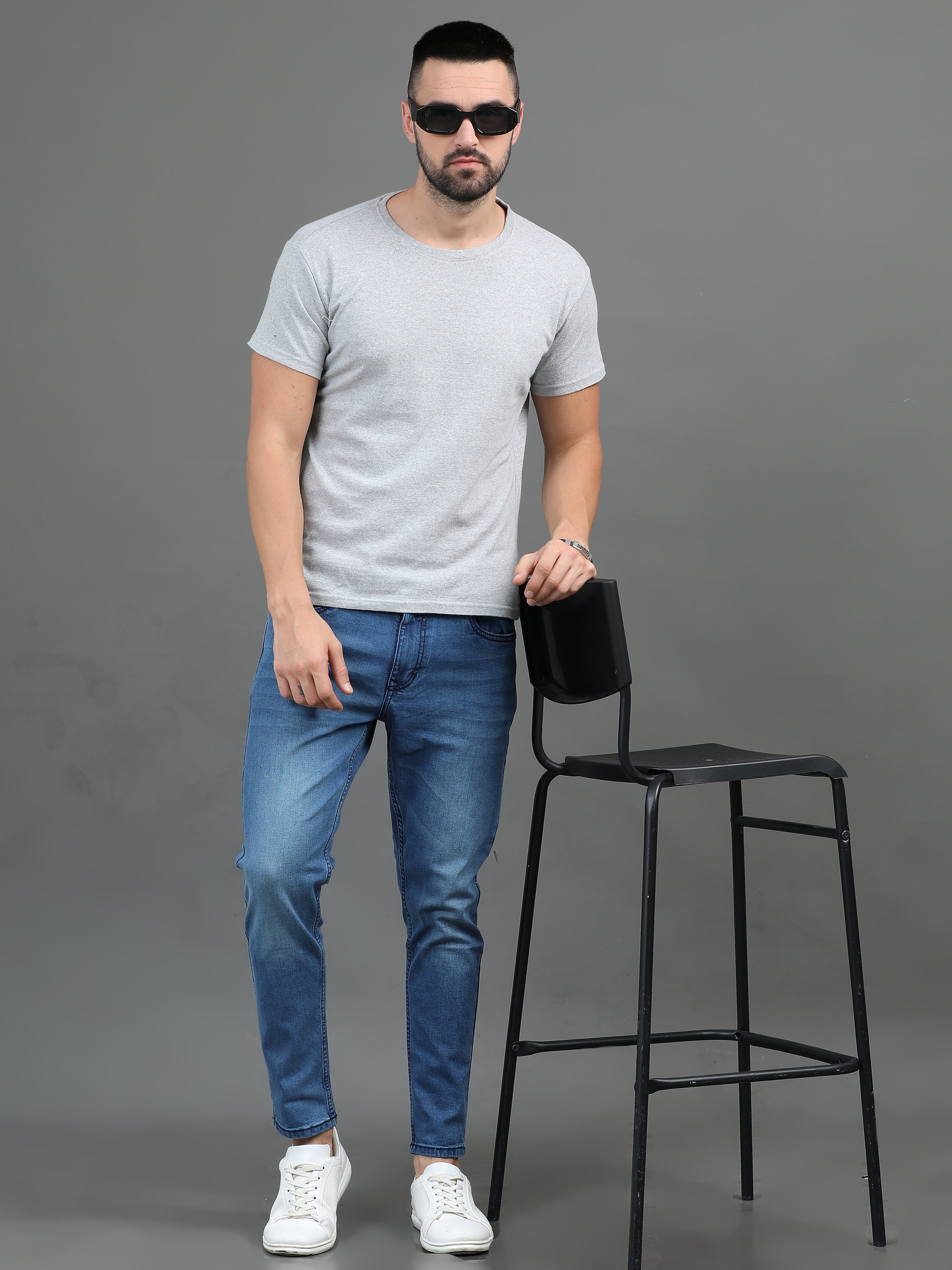 Men Sleek Light Blue Jeans