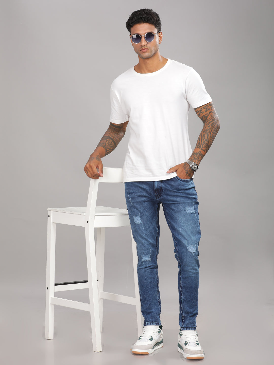 Men Frayed Blue Jeans