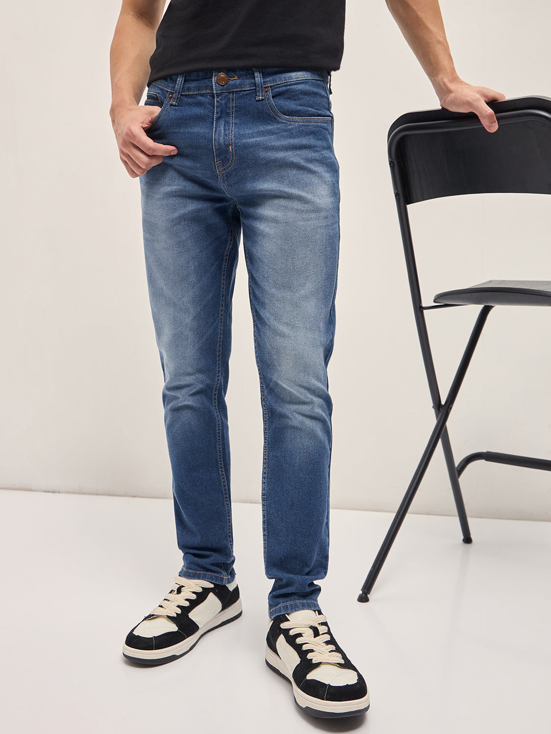 Men Classic BlueLight Fade Mid-Rise Slim Fit Jeans