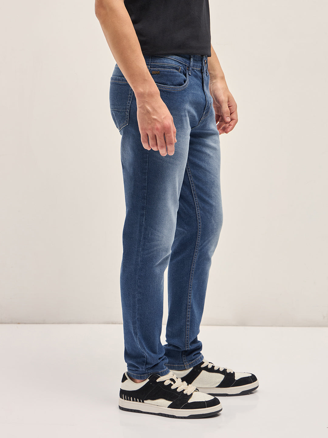 Men Classic BlueLight Fade Mid-Rise Slim Fit Jeans
