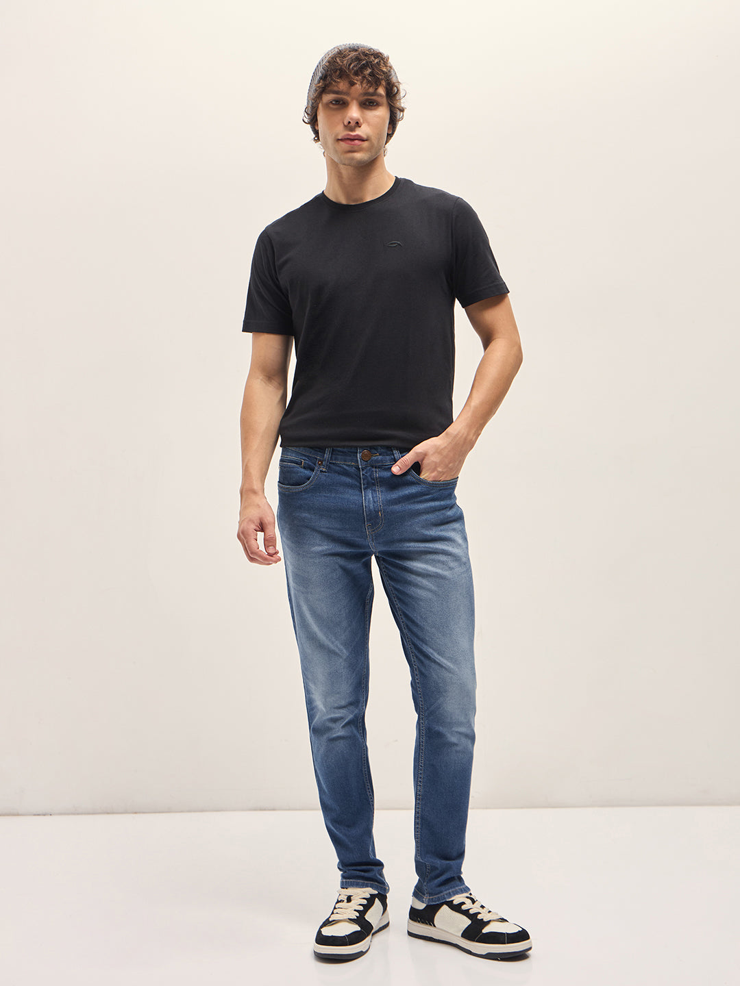 Men Classic BlueLight Fade Mid-Rise Slim Fit Jeans