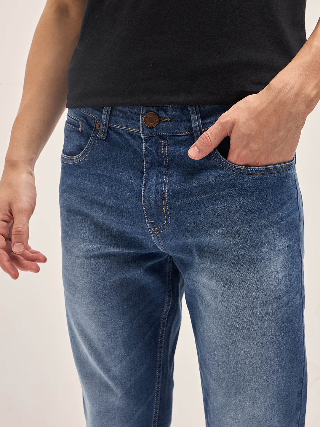 Men Classic BlueLight Fade Mid-Rise Slim Fit Jeans
