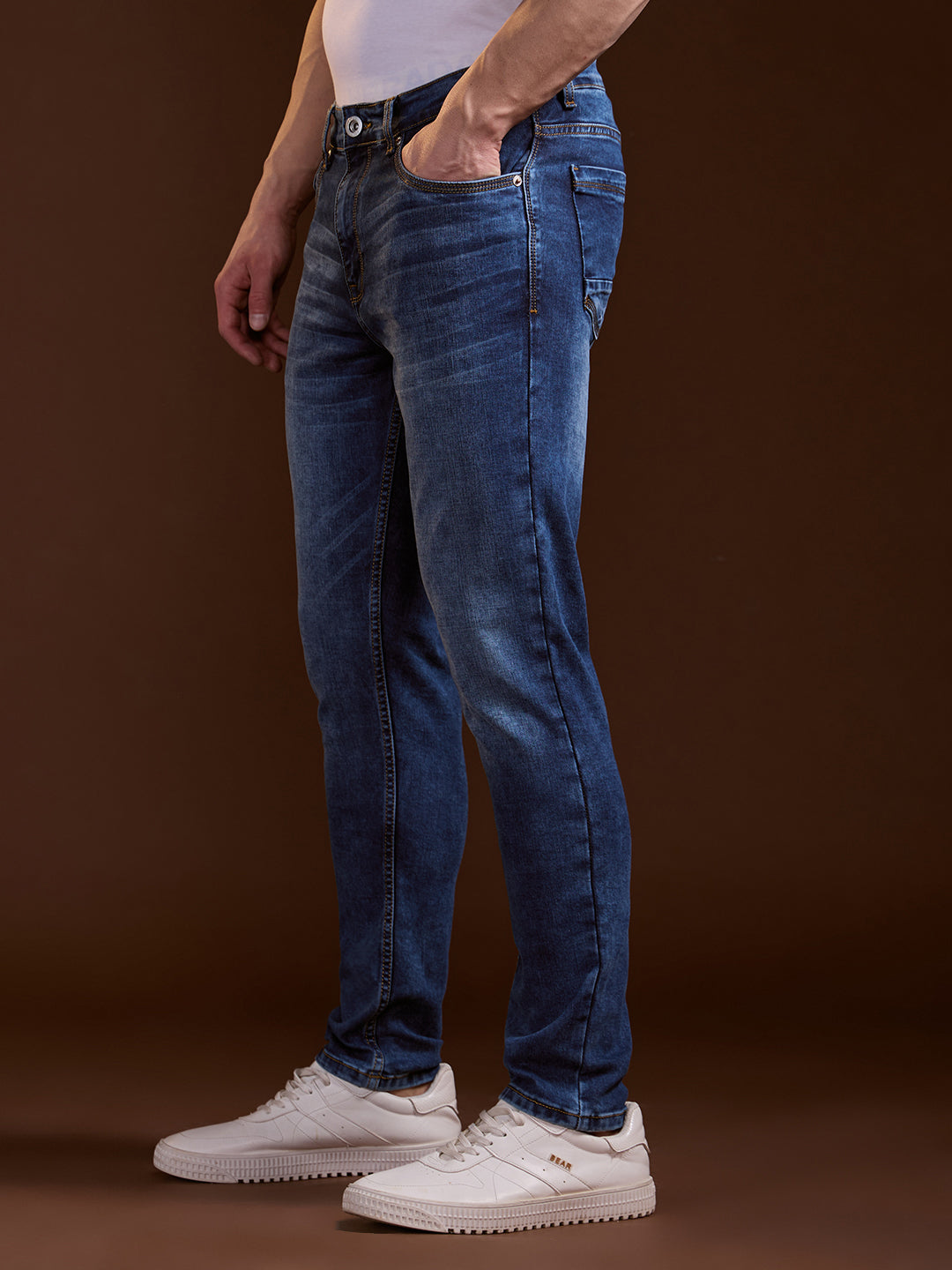 Men Mid BlueLight Fade Slim Fit Mid-Rise Jeans